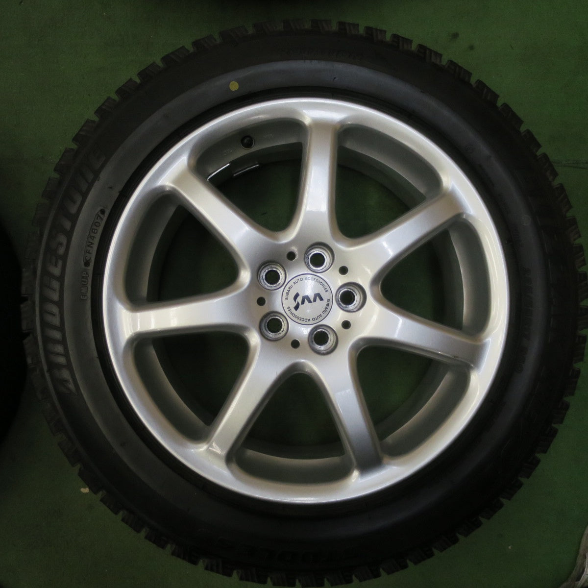 バリ溝!キレイ!9.5分★スバル フォレスター XV 純正 OP SAA 225/55R17 スタッドレス ブリヂストン ブリザック REVO1 17インチ PCD100/5H★5061902TTス