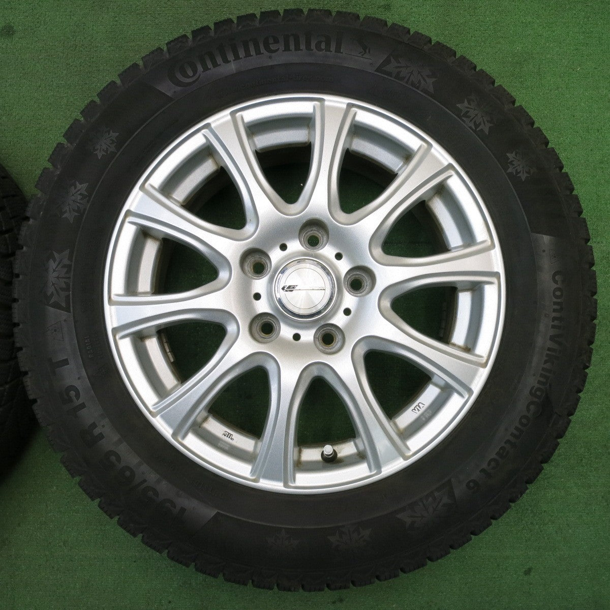 バリ溝!キレイ!9.5分★スタッドレス 195/65R15 コンチネンタル コンチバイキング コンタクト6 LAUFBAHN ラウフバーン 15インチ PCD114.3/5H★5051401NJス