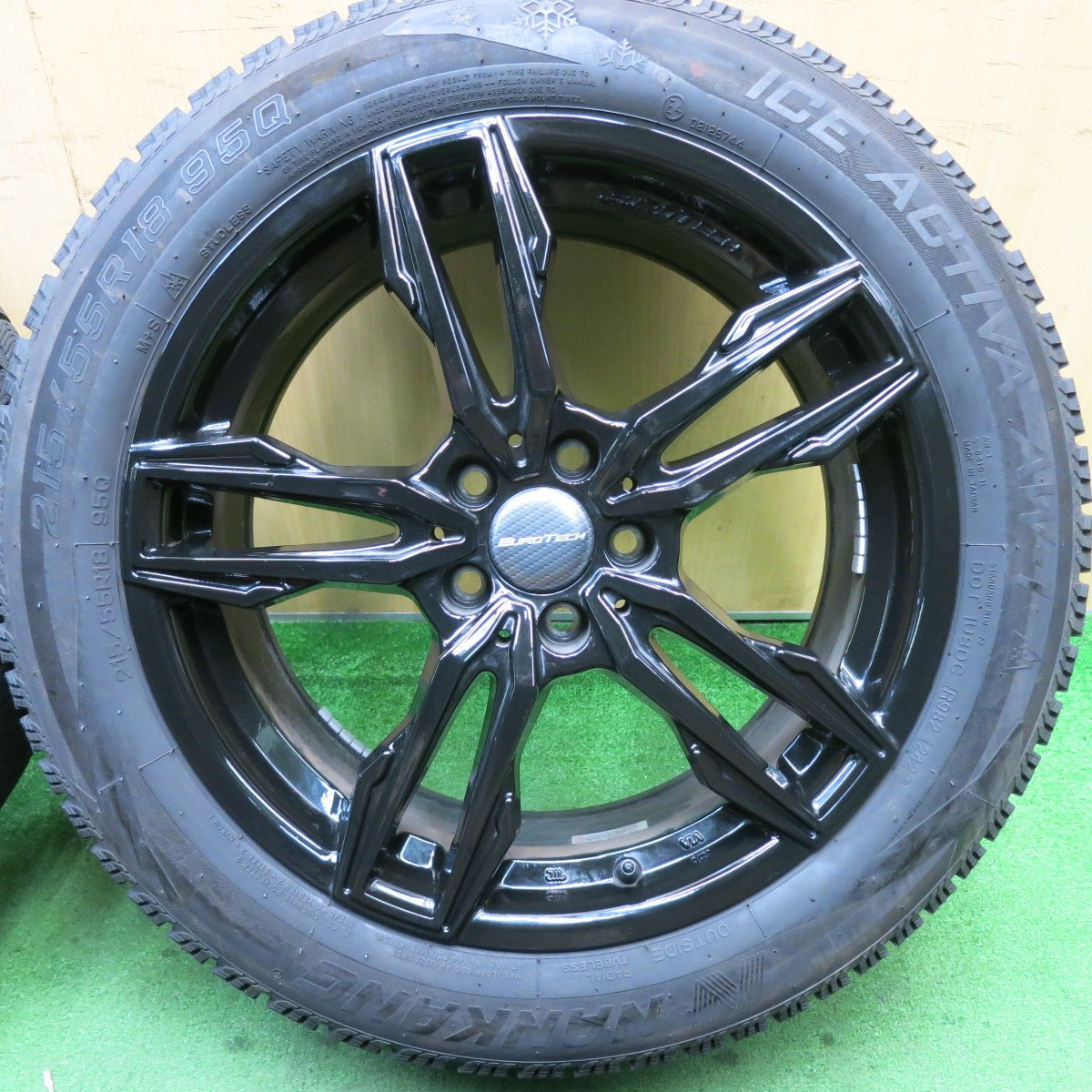 バリ溝!22年!9.5分以上★ボルボ 等 EUROTECH GAYA ELISI 215/55R18 スタッドレス ナンカン アイスアクティバ AW-1 ユーロテック ガヤ エリージ PCD108/5H★5052006TNス