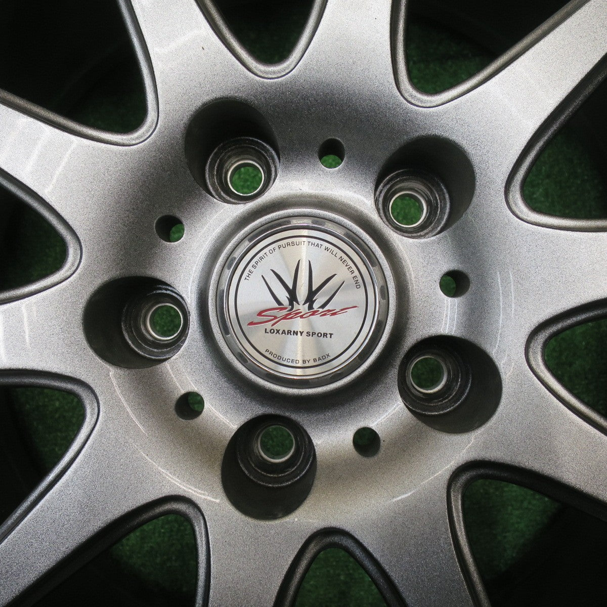 バリ溝!キレイ!9.5分★LOXARNY SPORT 225/65R17 スタッドレス グッドイヤー アイスナビ SUV ロクサーニ スポーツ 17インチ PCD114.3/5H★5101605NJス