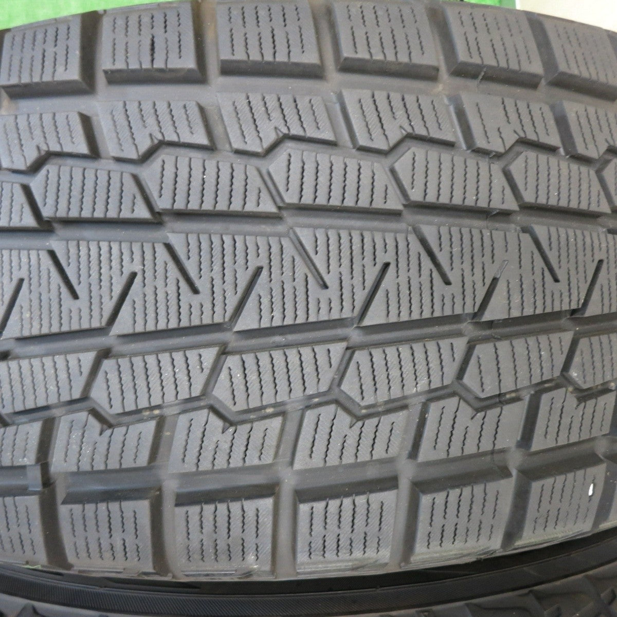 バリ溝!23年!キレイ!9.5分★BAREROCK BISON KOSEI 265/60R18 スタッドレス ヨコハマ アイスガード G075 ベアロック バイソン 光生 PCD139.7/6H★4121809TNス