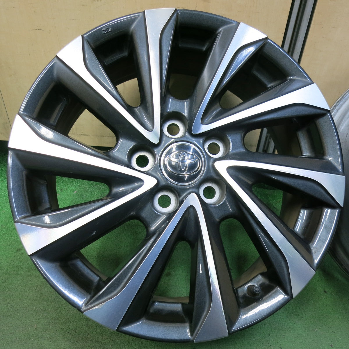 4本価格★トヨタ 90系 ノア ヴォクシー 純正 ホイール 17インチ 17×6J PCD114.3/5H★5071106SYホ