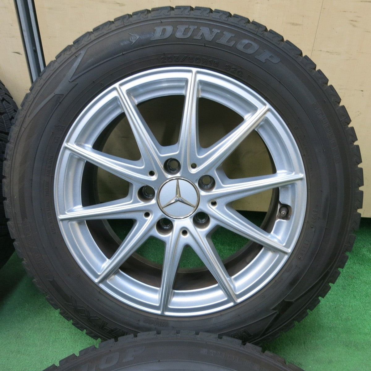バリ溝!キレイ!9.5分★ベンツ W177 Aクラス 純正 205/60R16 スタッドレス ダンロップ ウインターマックス WM02 16インチ PCD112/5H★4111202SYス