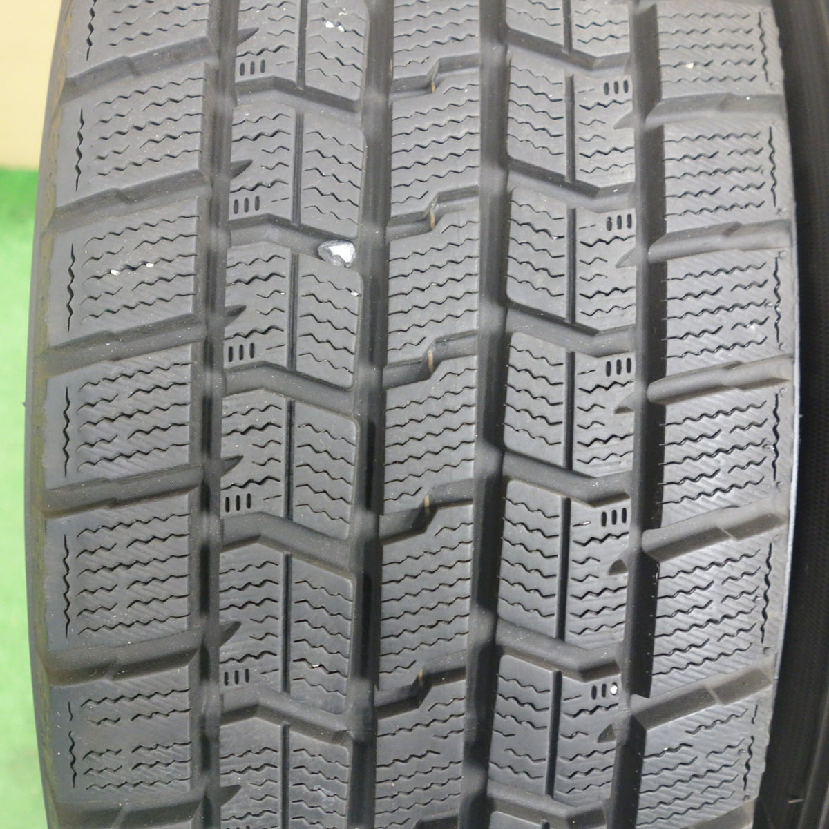 バリ溝!22年!キレイ!9.5分★プリウス 等 195/65R15 スタッドレス グッドイヤー アイスナビ7 ravrion RS01 ラブリオン 15インチ PCD100/5H★6051803KTス