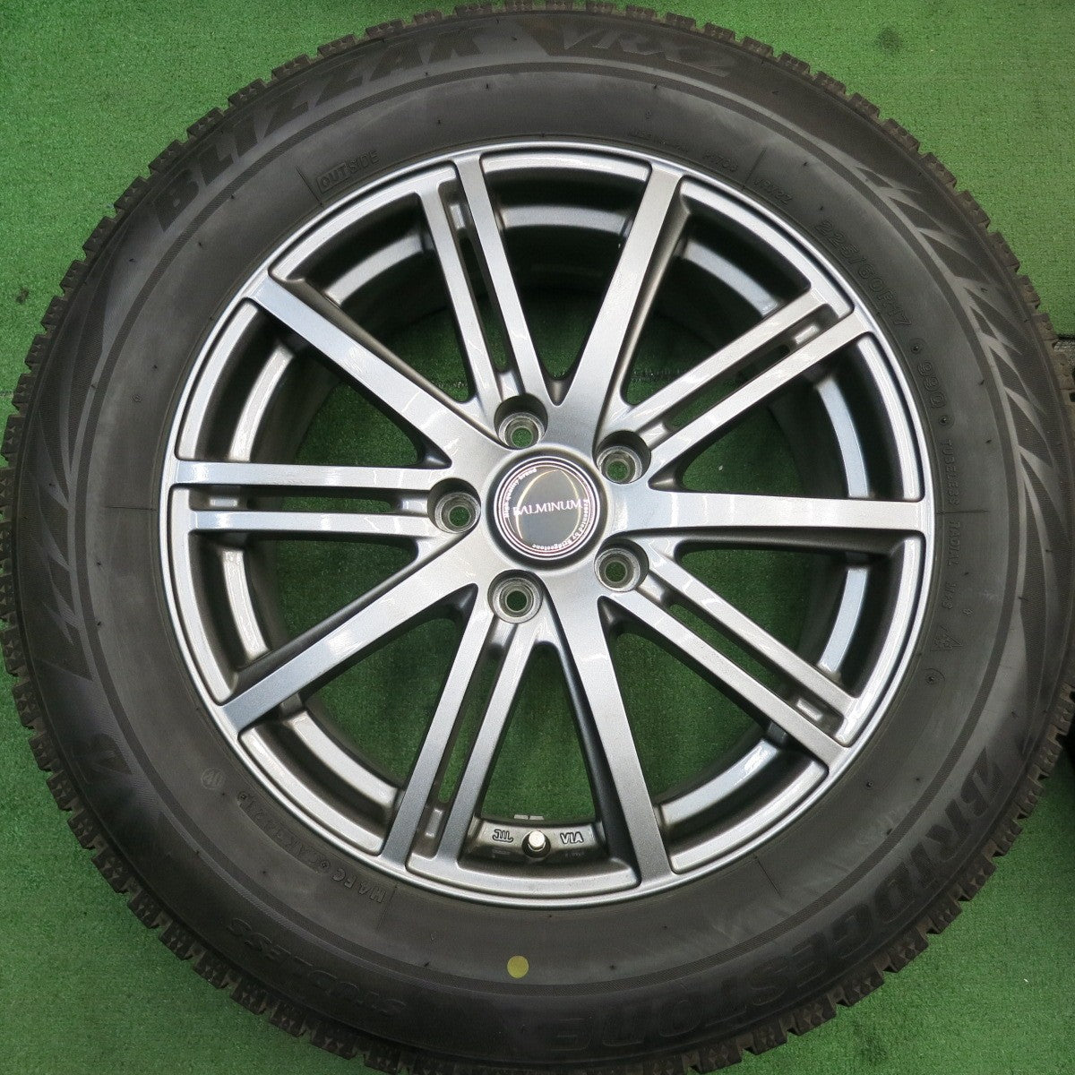 バリ溝!21年!キレイ!9.5分★スタッドレス 225/60R17 ブリヂストン ブリザック VRX2 BALMINUM バルミナ 17インチ PCD114.3/5H★5021103AKス