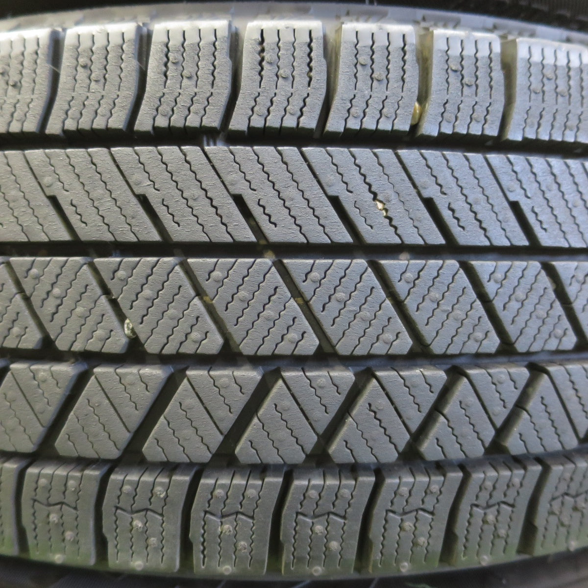 バリ溝!22年!ほぼ10分★スタッドレス 165/65R14 ブリヂストン ブリザック VRX3 Violento ヴィオレント 14インチ PCD100 114.3/4H マルチ★5050507イス