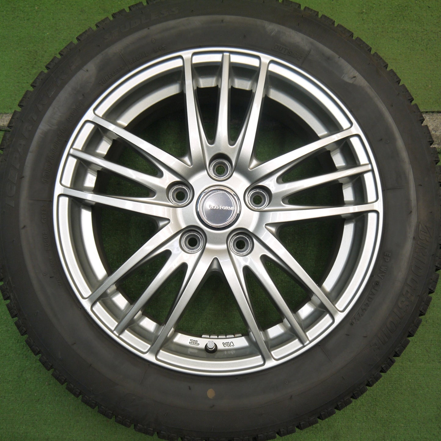 キレイ!22年★スタッドレス 195/60R16 ブリヂストン アイスパートナー2 ECO FORME エコフォルム 16インチ PCD114.3/5H★5060916Hス