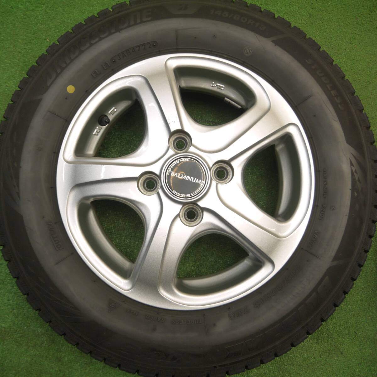 バリ溝!22年!キレイ!9分★スタッドレス 145/80R13 ブリヂストン ブリザック VRX3 BALMINUM バルミナ 13インチ PCD100/4H★5010611Hス