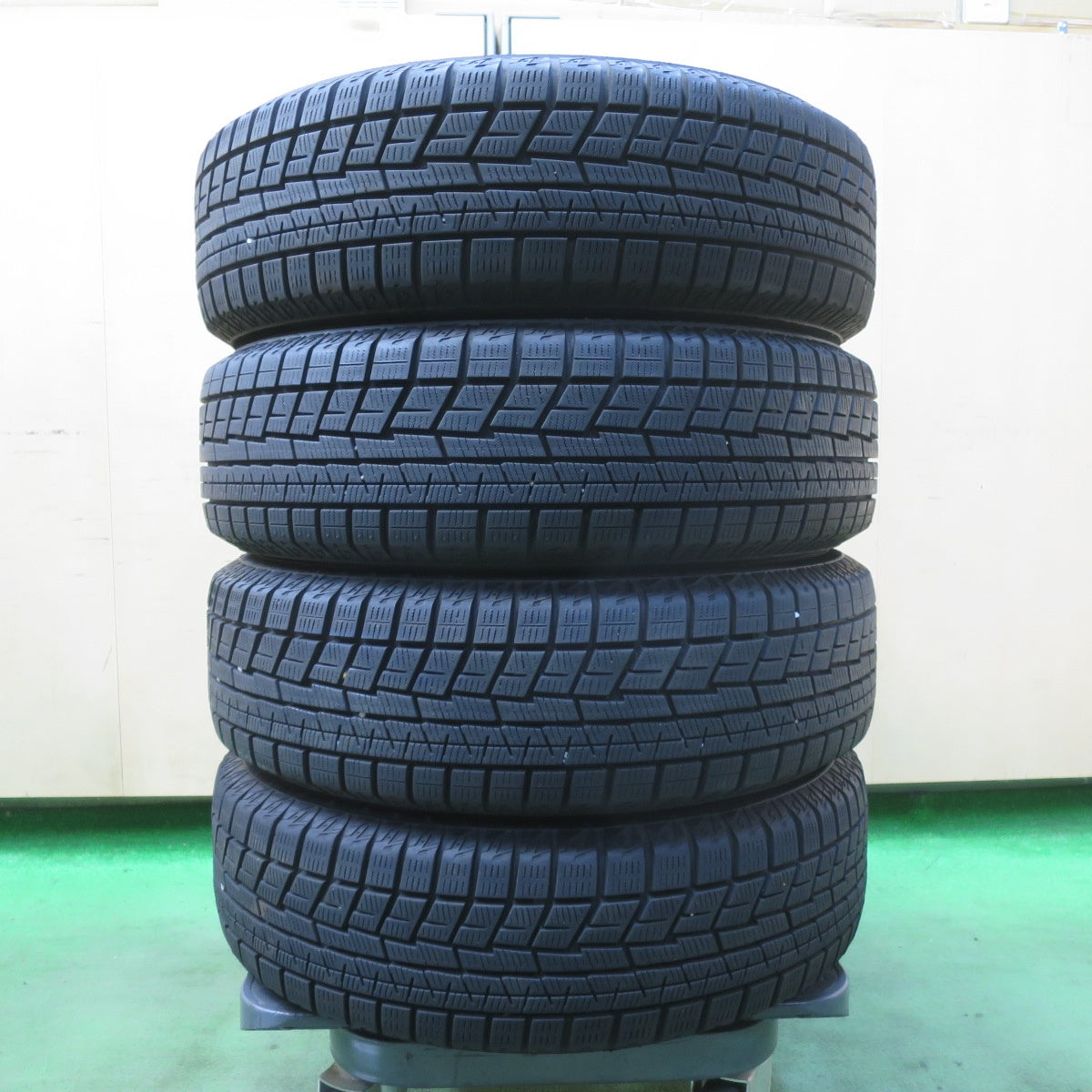 バリ溝!24年!9.5分★スタッドレス 165/65R14 ヨコハマ アイスガード iG60 Exsteer エクスター 14インチ ソリオ ハスラー 等 PCD100/4H★5102008イス
