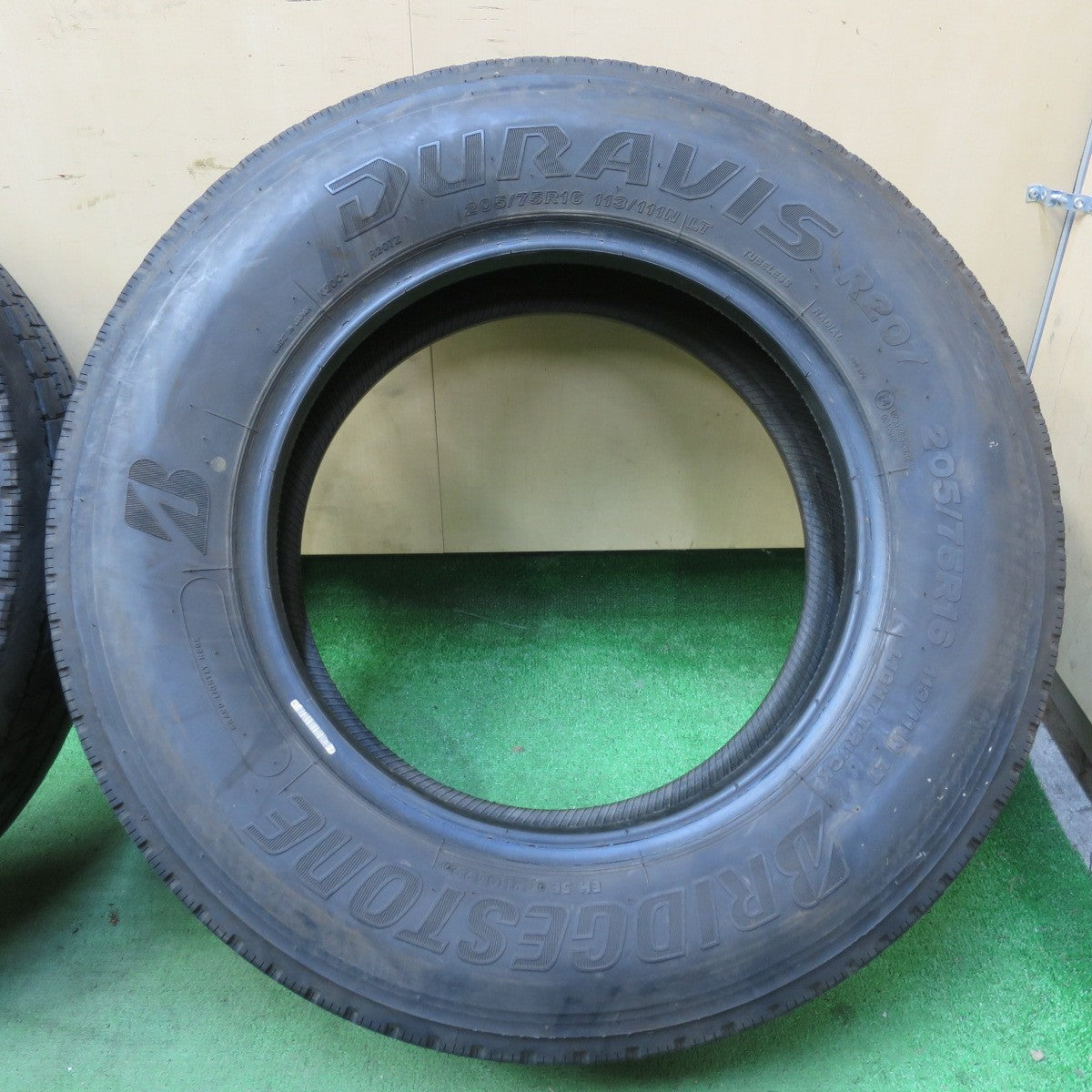 バリ溝!22年!9分!6本★トラック タイヤ 205/75R16 113/111N ブリヂストン デュラビス R207 DURAVIS 16インチ★5061506イノタ