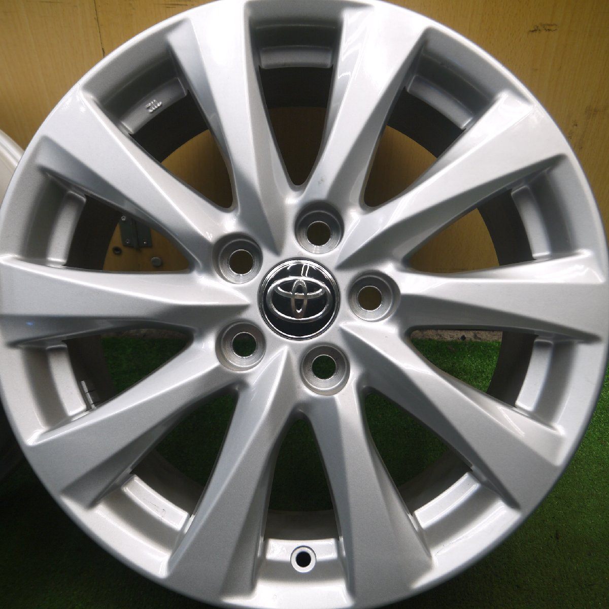 新車外し★トヨタ 70系 カムリ 純正 ホイール 17インチ 17×7.5J PCD114.3/5H★3100605Hホ