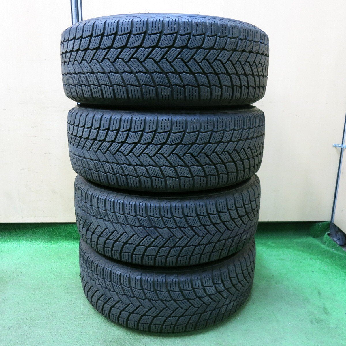 バリ溝!キレイ!9.5分★アウディ A4 A5 純正 225/50R17 スタッドレス ミシュラン X-ICE SNOW 17インチ PCD1★5013004SYス