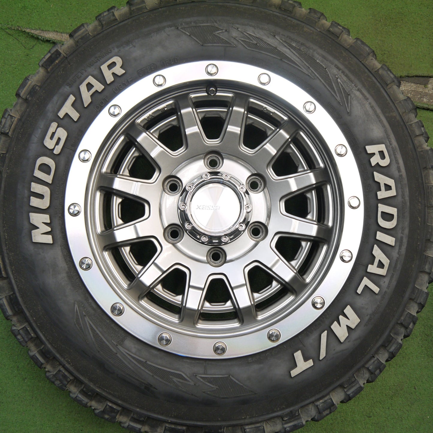 キレイ★ESSEX エセックス 195/80R15C 107/105N 8PR マッドスター ラジアル M/T ホワイトレター 15インチ PCD139.7/6H★5060607Hノ