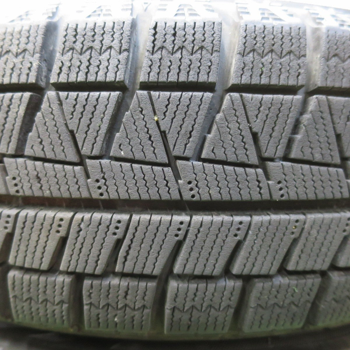 バリ溝!9分★スタッドレス 155/65R14 ブリヂストン ブリザック RERVO GZ SPORTGRAHT 14インチ PCD100/4H★5011606イス