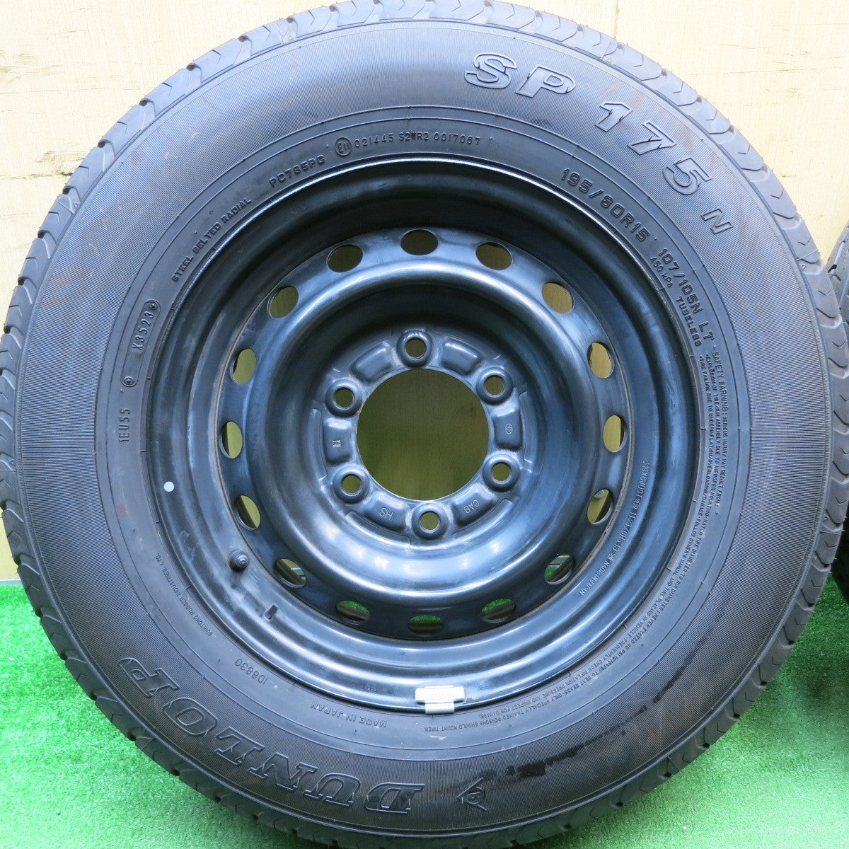 新車外し!23年★トヨタ ハイエース 純正 スチール 195/80R15 107/105N ダンロップ SP175N 15インチ PCD139.7/6H★5050303HAノ