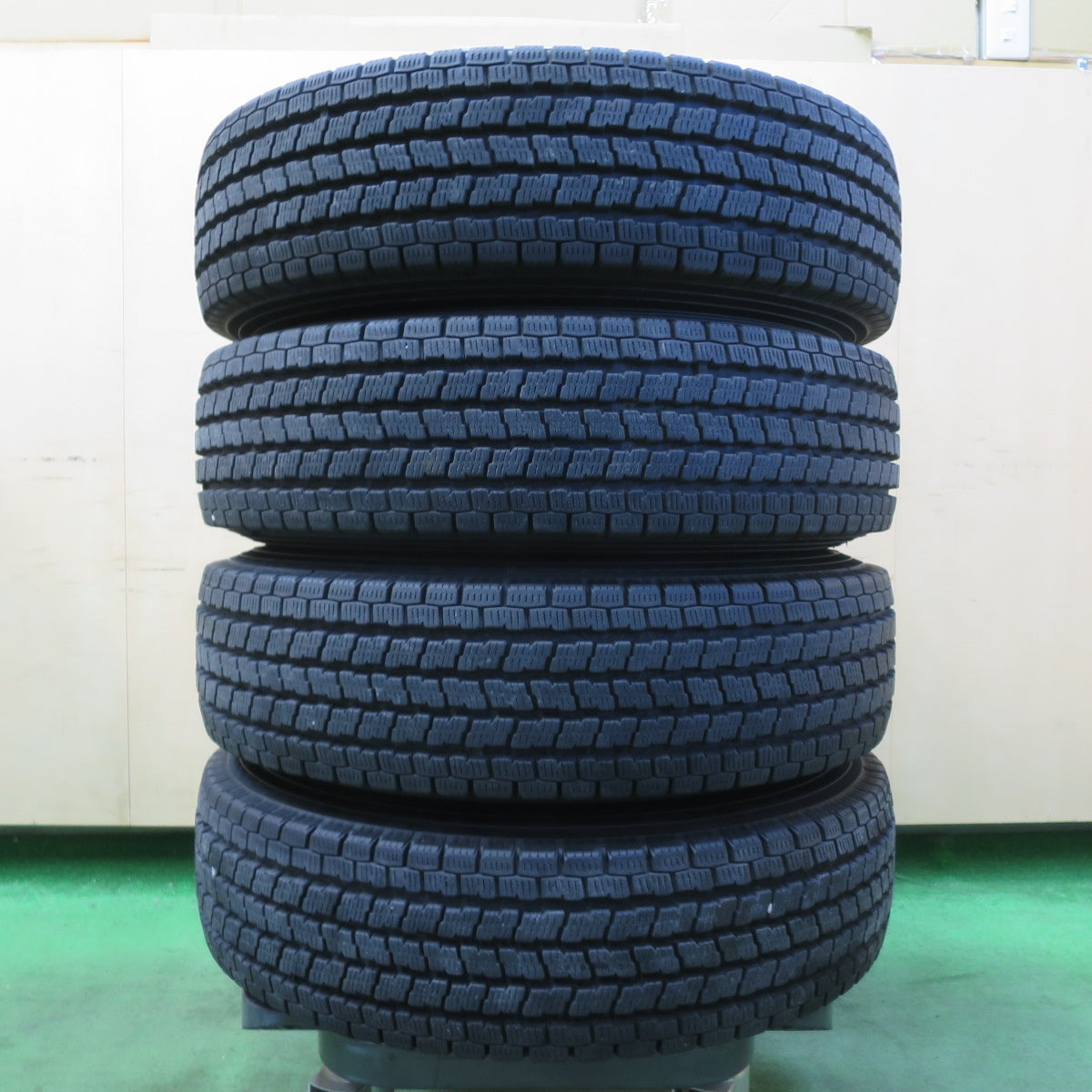 バリ溝!キレイ!9.5分★スタッドレス 165/80R14 91/90N ヨコハマ アイスガード iG91 スチール ホイール 14インチ PCD100 114.3/4H マルチ★5051310イス