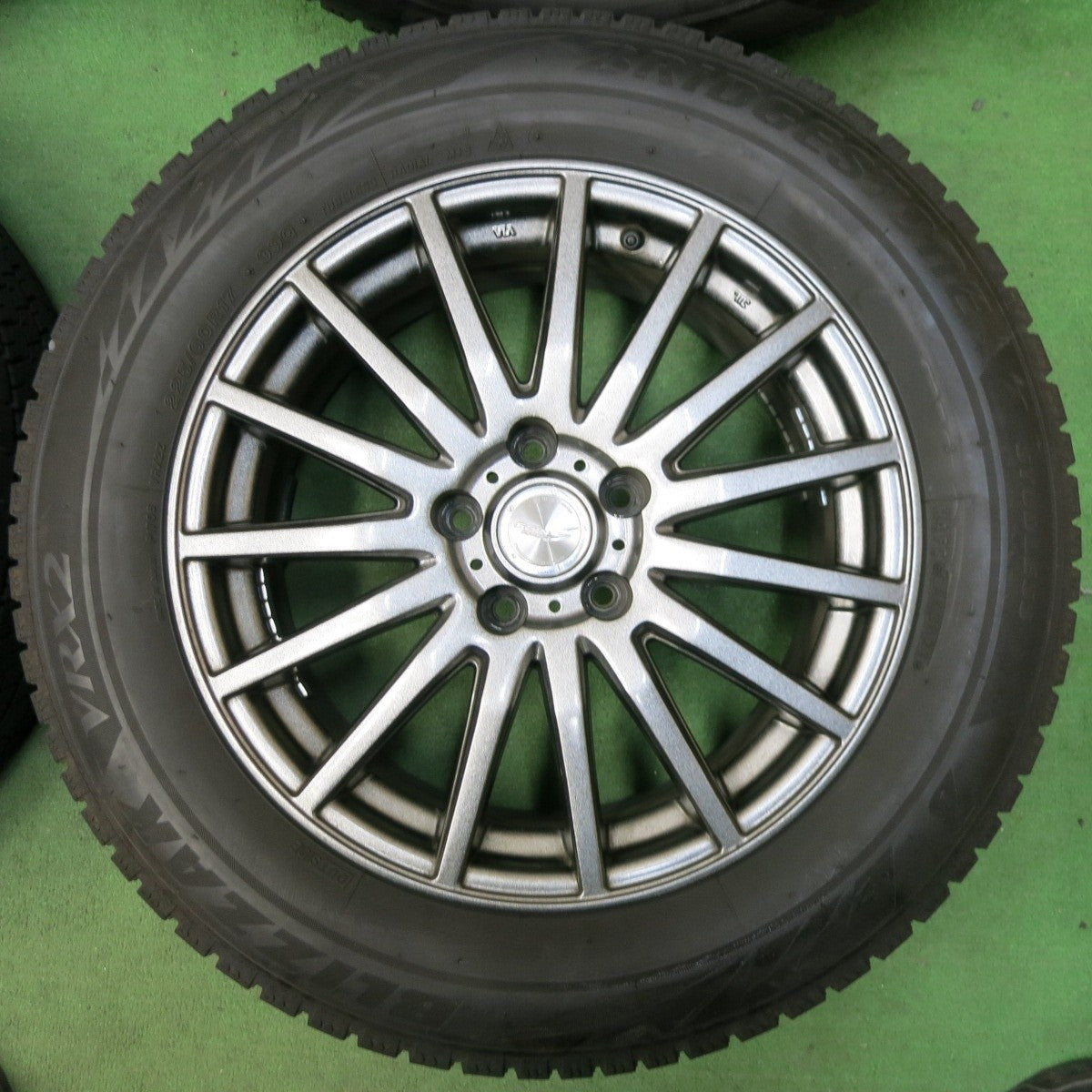 バリ溝!21年!キレイ!9.5分★スタッドレス 225/60R17 ブリヂストン ブリザック VRX2 SEIN RACING S 共豊 ザイン 17インチ PCD114.3/5H★4112711SYス