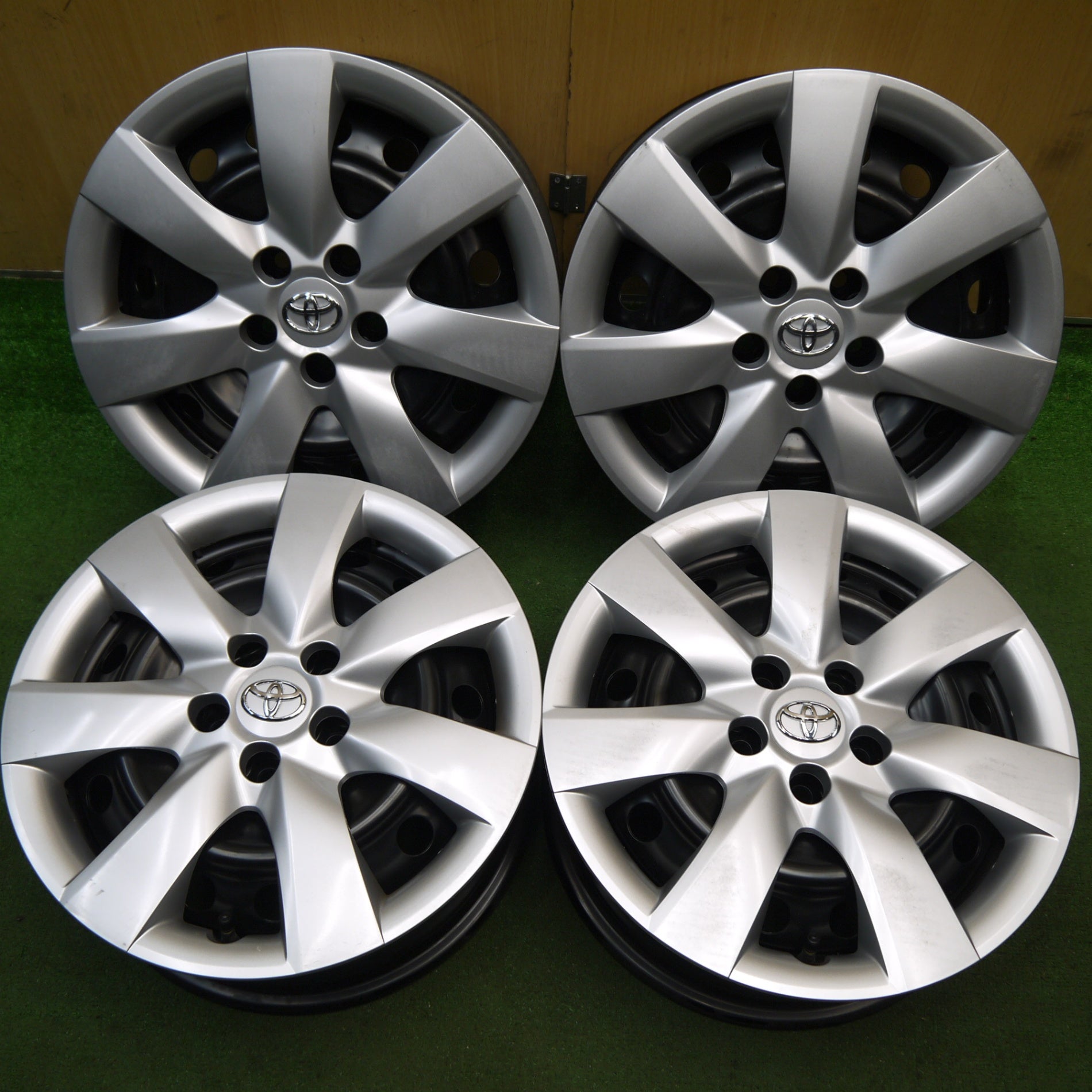 4本価格☆トヨタ カローラ ツーリング ウィッシュ 等 純正 スチール