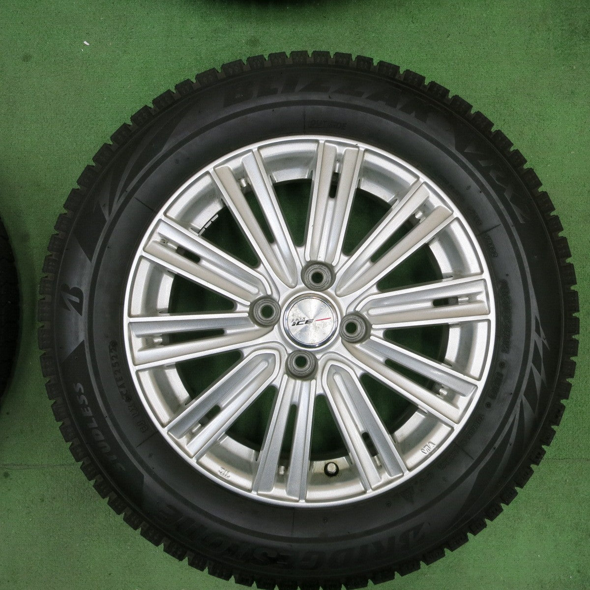 バリ溝!22年!キレイ!9分★スタッドレス 185/65R15 ブリヂストン ブリザック VRX2 JOKER ICE ジョーカー アイス 15インチ PCD100/4H★5042801TTス