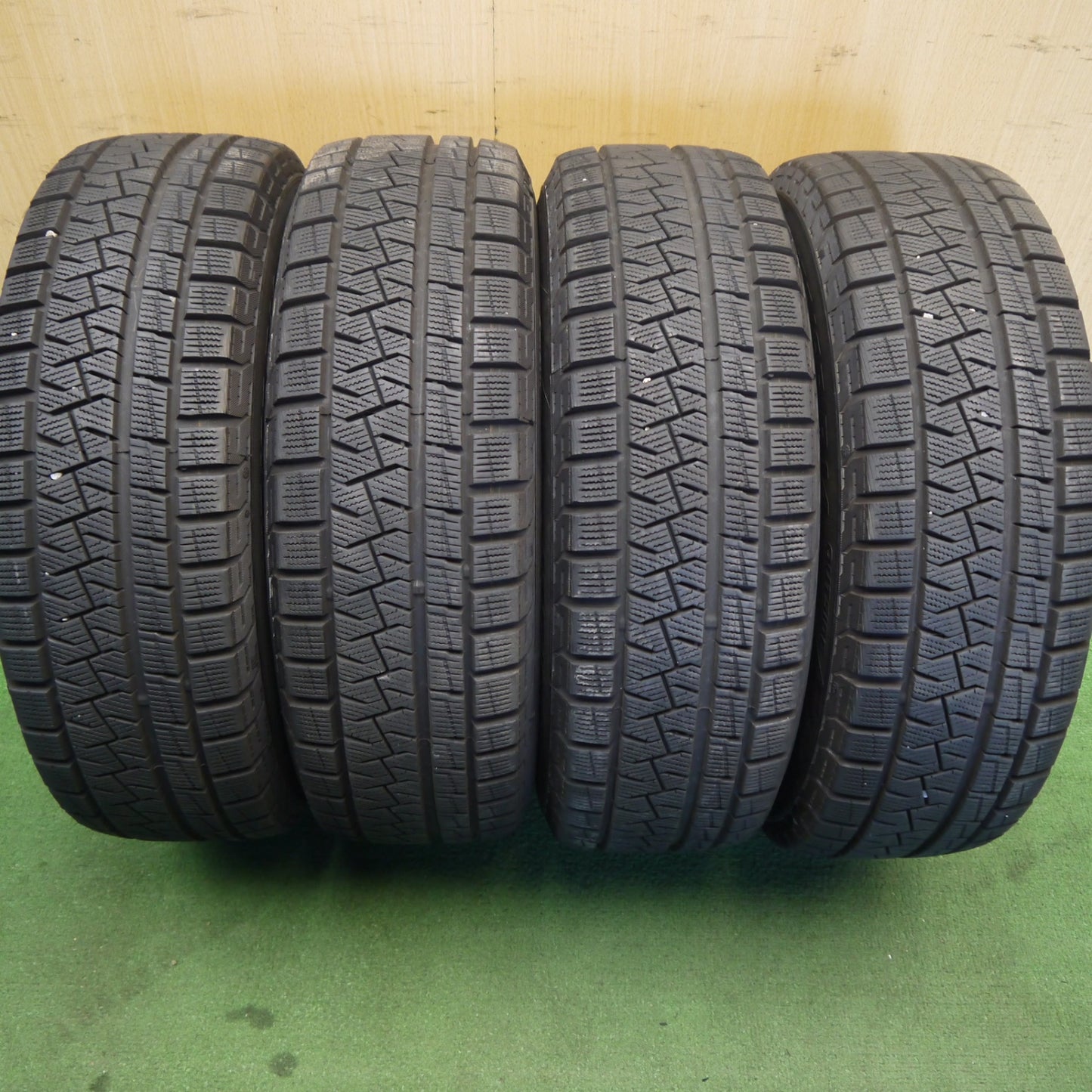 バリ溝!キレイ!9分◎FIAT フィアット 500 TARGA AGA 500 175/65R14 スタッドレス ピレリ アイスアシンメトリコ 14インチ PCD98/4H◎6071501Hス