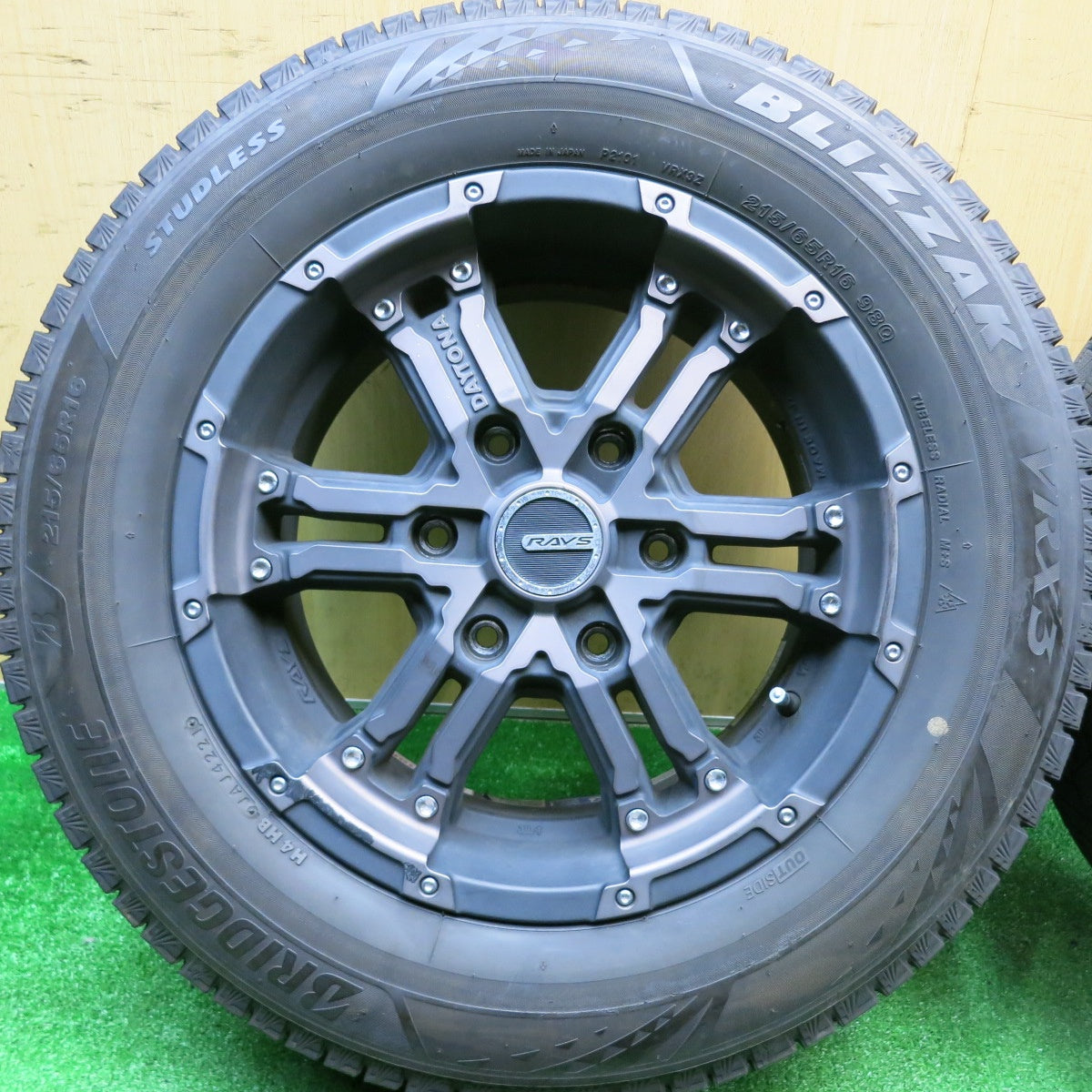 バリ溝!21年!9分★RAYS DAYTONA FDX 215/65R16 スタッドレス ブリヂストン ブリザック VRX3 レイズ デイトナ 16インチ PCD139.7/6H★5110808HAス
