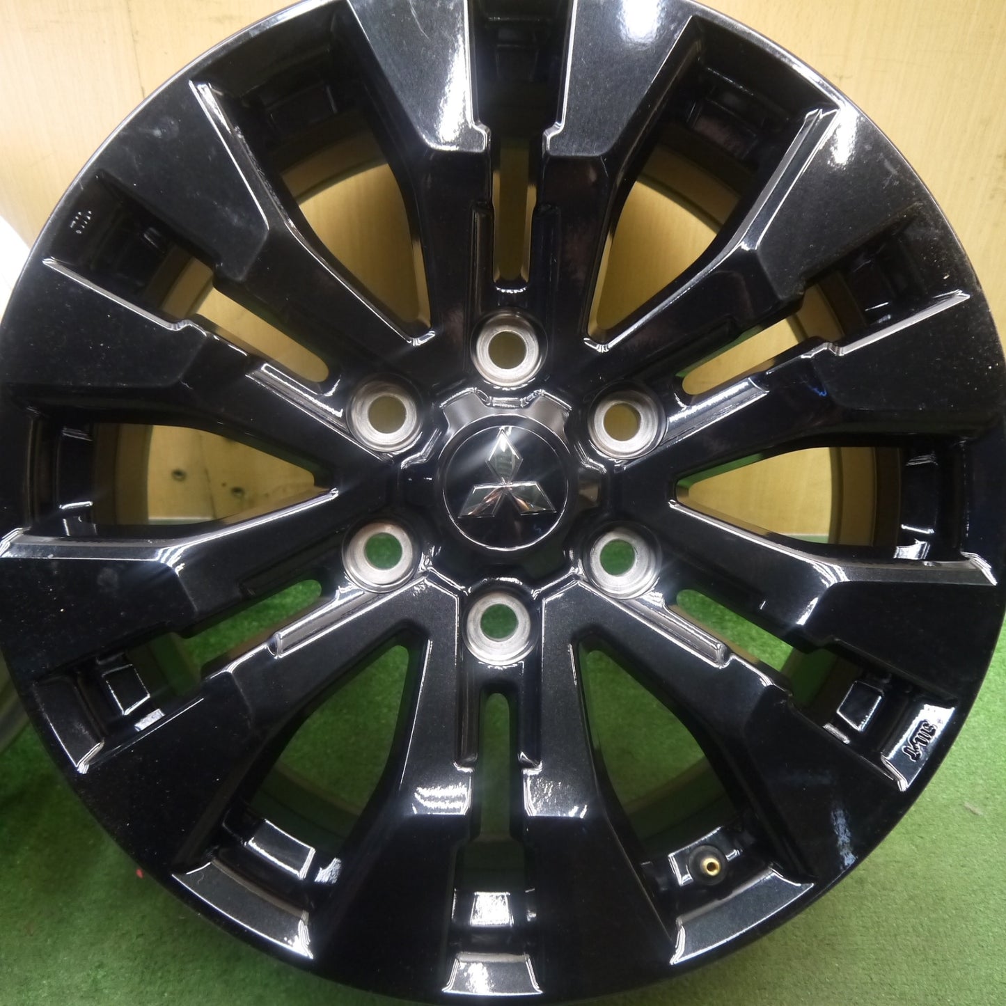 未使用★三菱 トライトン GSR 純正 ENKEI ホイール 18インチ エンケイ 18×7.5J PCD139.7/6H★5090304Hホ