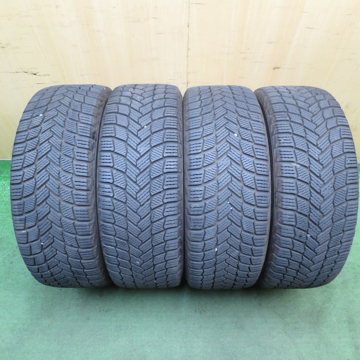 バリ溝!22年!キレイ!9.5分★プリウス 等 215/45R17 スタッドレス ミシュラン X-ICE SNOW ravrion RS01 ラブリオン 17インチ PCD100/5H★5091101NJス