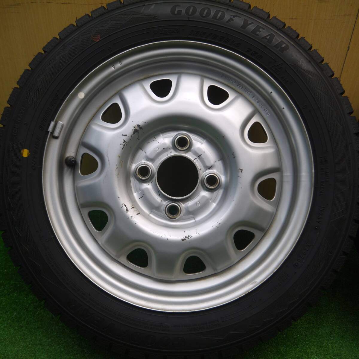 タイヤほぼ未使用!23年!2本★スタッドレス 155/65R14 グッドイヤー アイスナビ8 TOPY スチール ホイール 14インチ PCD100/4H★4120903Hス