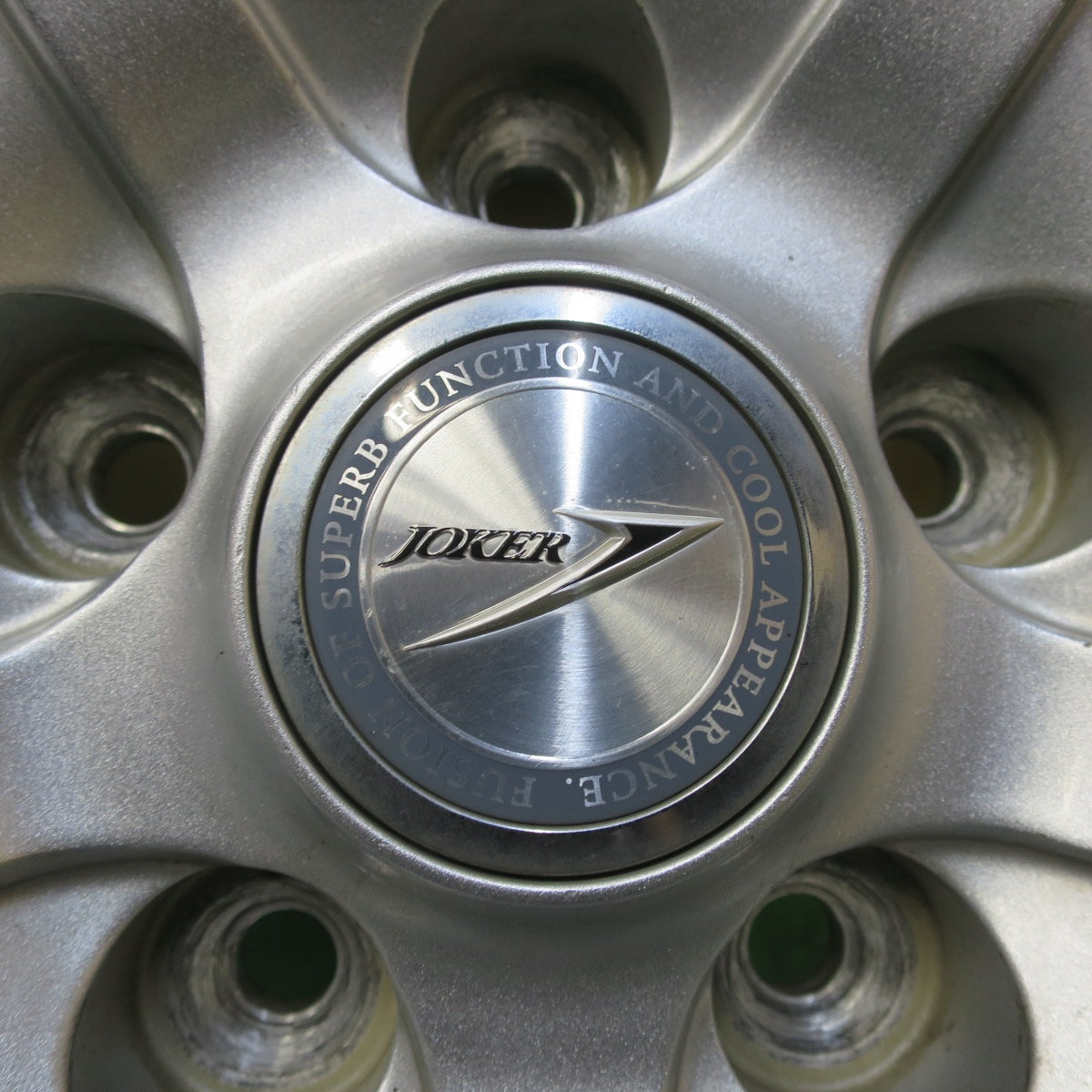 バリ溝!キレイ!9.5分★スタッドレス 225/65R17 ダンロップ ウインターマックス SJ8 JOKER ジョーカー 17インチ PCD114.3/5H★5050805イス