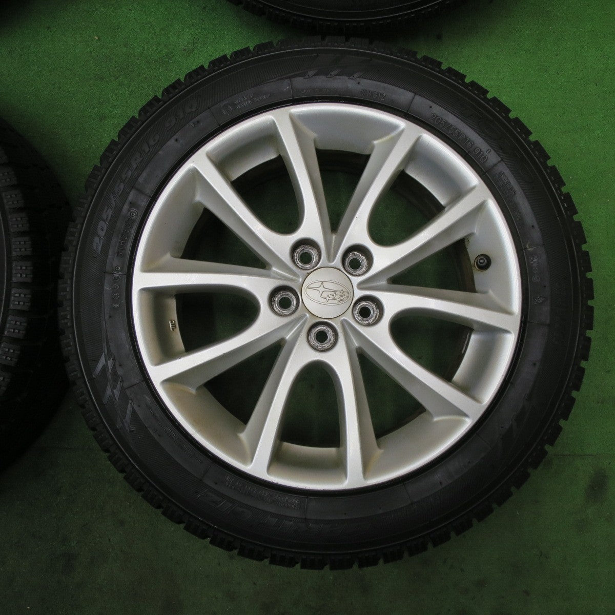 バリ溝!22年!キレイ!9.5分★スバル GJ GP インプレッサ G4 純正 205/55R16 スタッドレス トーヨー オブザーブ ガリット GIZ 16インチ PCD100/5H★5092302TTス