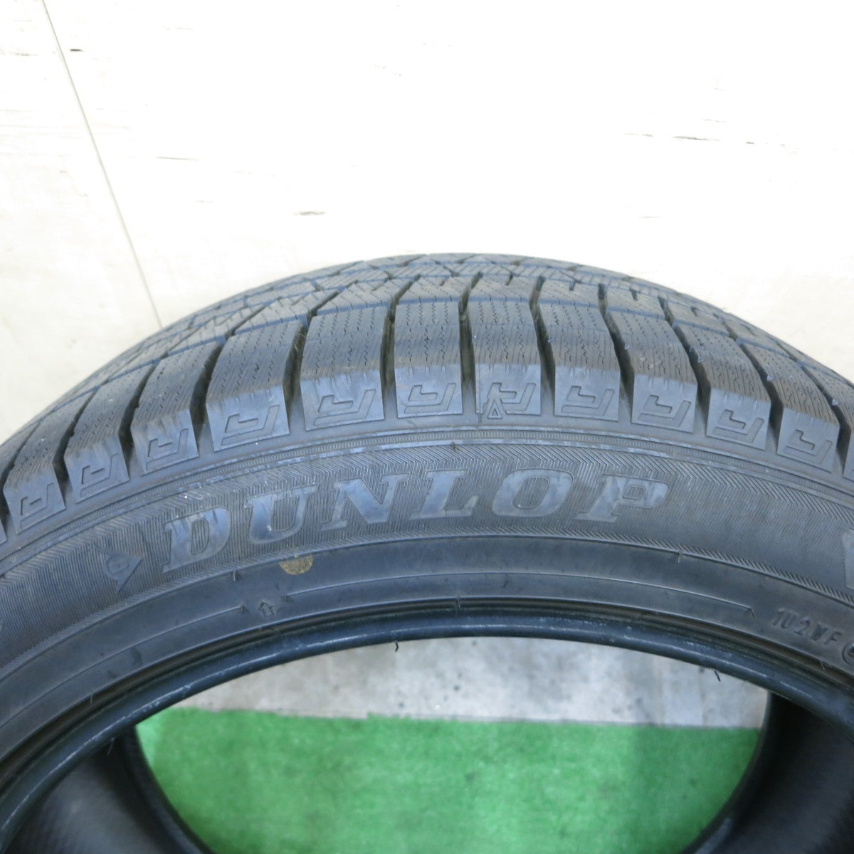 バリ溝!22年!9.5分以上!2本★スタッドレス 255/45R18 ダンロップ ウインターマックス 03 タイヤ 18インチ ベンツ BMW 等★5073004ナスタ