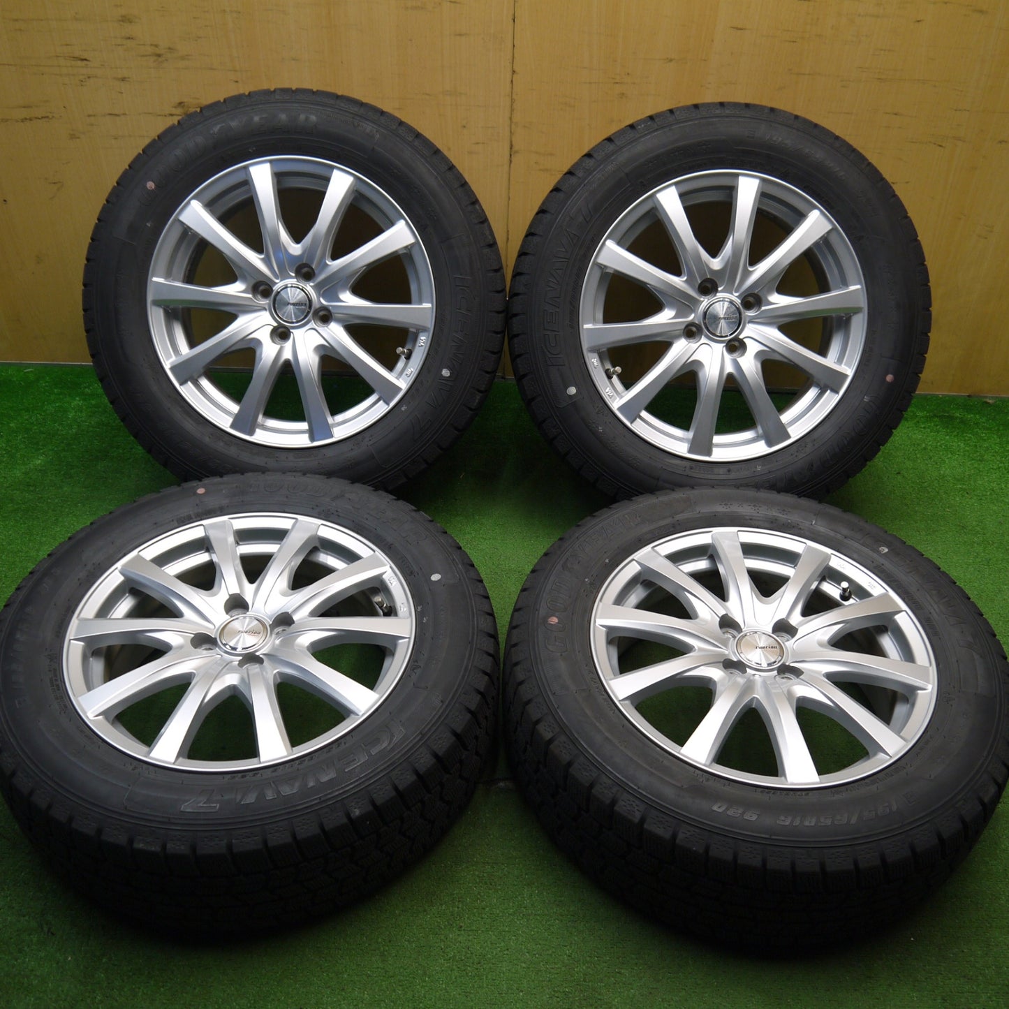 バリ溝!キレイ!9分★スタッドレス 195/65R16 グッドイヤー アイスナビ7 ravrion RS01 ラブリオン 16インチ PCD100/4H★5042103Hス