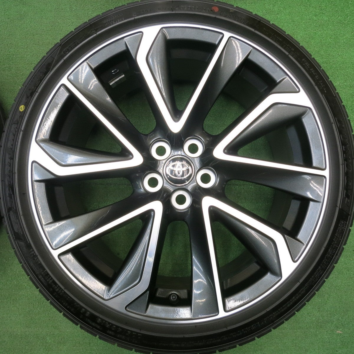 新車外し!23年★トヨタ カローラ スポーツ GZ 純正 225/40R18 ダンロップ SPスポーツマックス 050 18インチ PCD100/5H★5051103HAノ