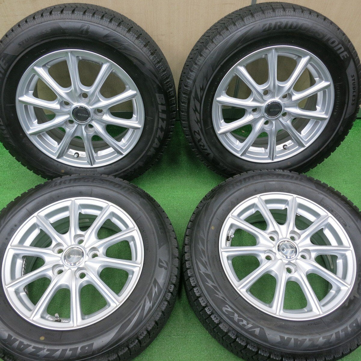 バリ溝!キレイ!8.5分★スタッドレス 195/65R15 ブリヂストン ブリザック VRX2 ECO FORME エコフォルム 15インチ PCD114.3/5H★4113002NJス