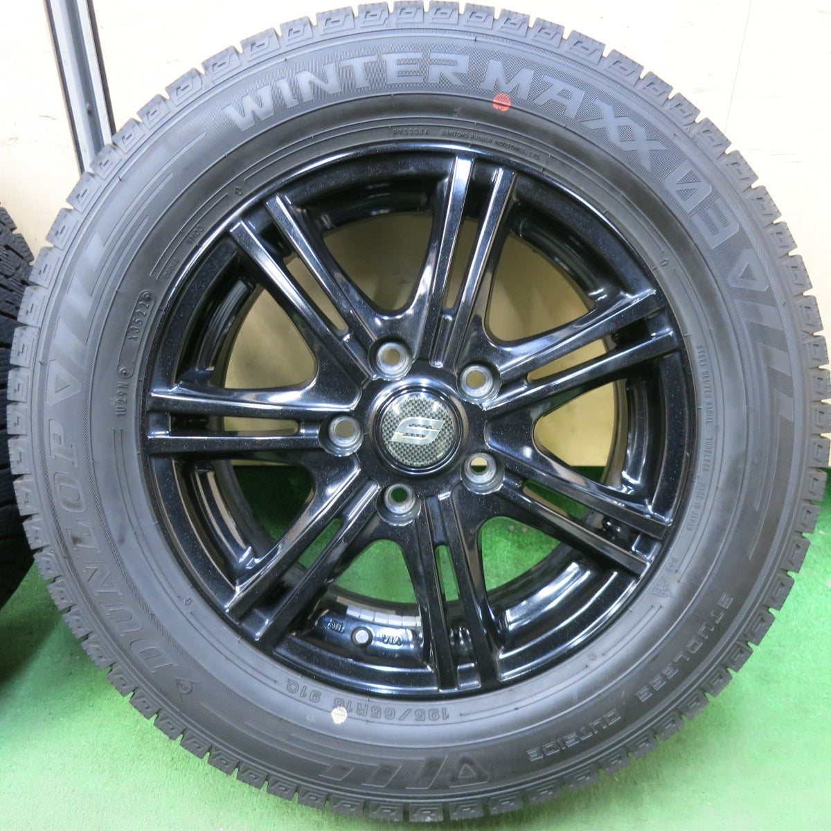 バリ溝!22年!キレイ!9.5分以上★スタッドレス 195/65R15 ダンロップ ウインターマックス03 STRANGER ストレンジャー 15インチ PCD114.3/5H★5091102SKス