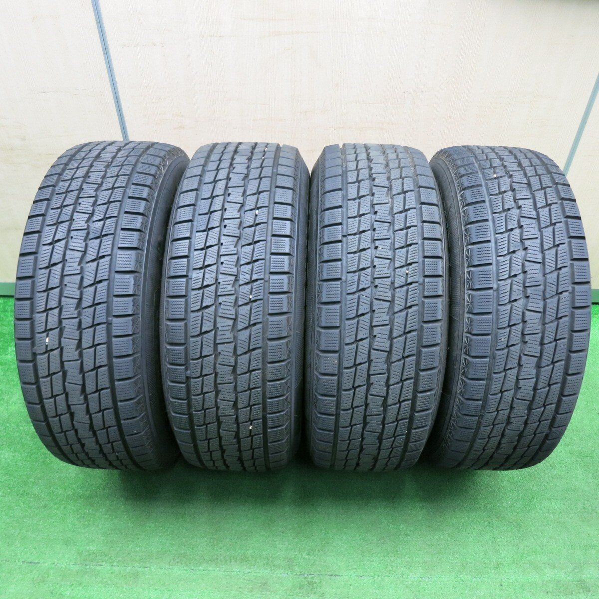 バリ溝!20年!キレイ!9.5分★ランクル 等 JAOS VICTRON ASTELLA CM-02 265/65R17 スタッドレス グッドイヤー アイスナビ SUV PCD139.7/6H★4112304TNス