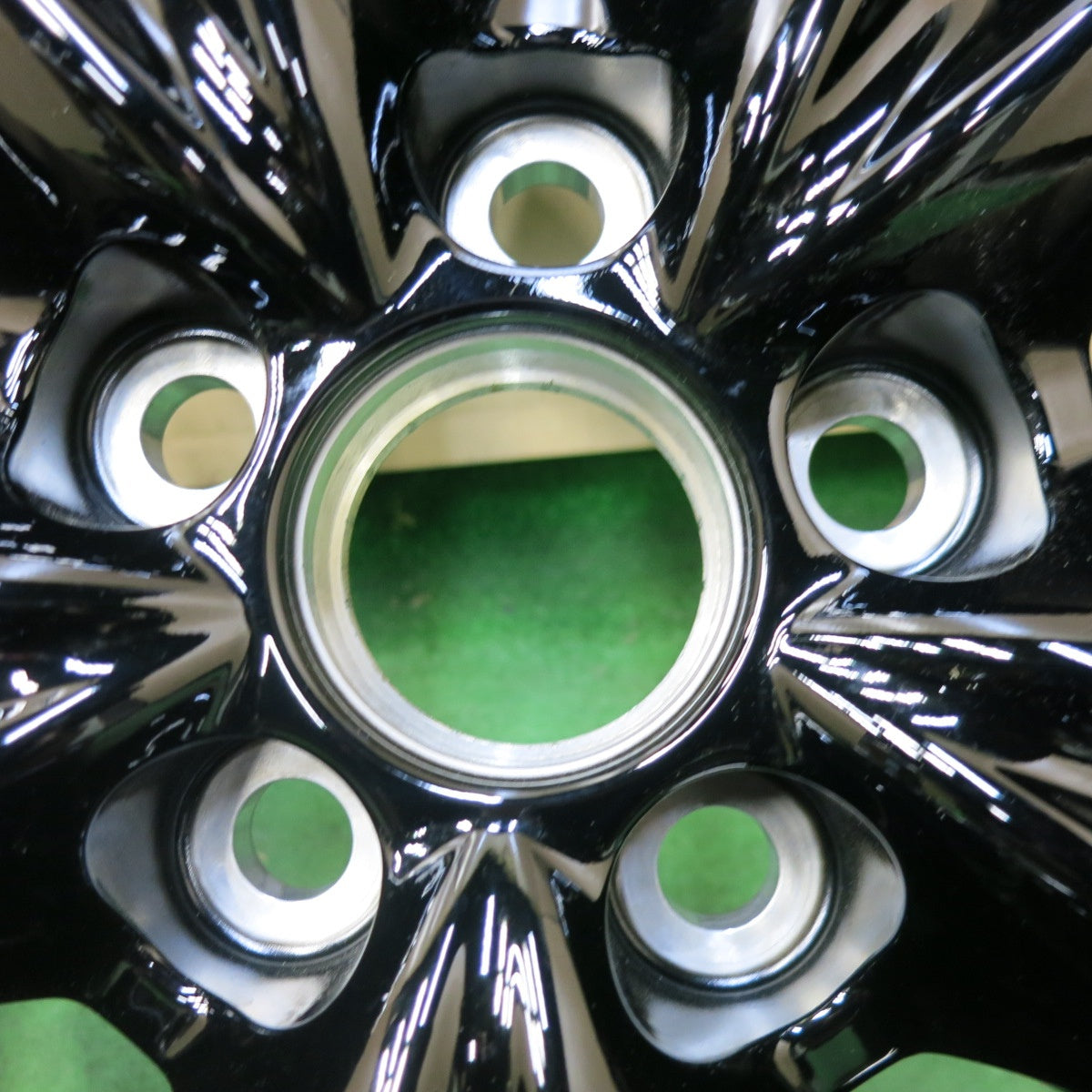 新車外し!付属品付き★レクサス ES Fスポーツ 純正 ホイール 19インチ 19×8J PCD114.3/5H★5052803SYホ