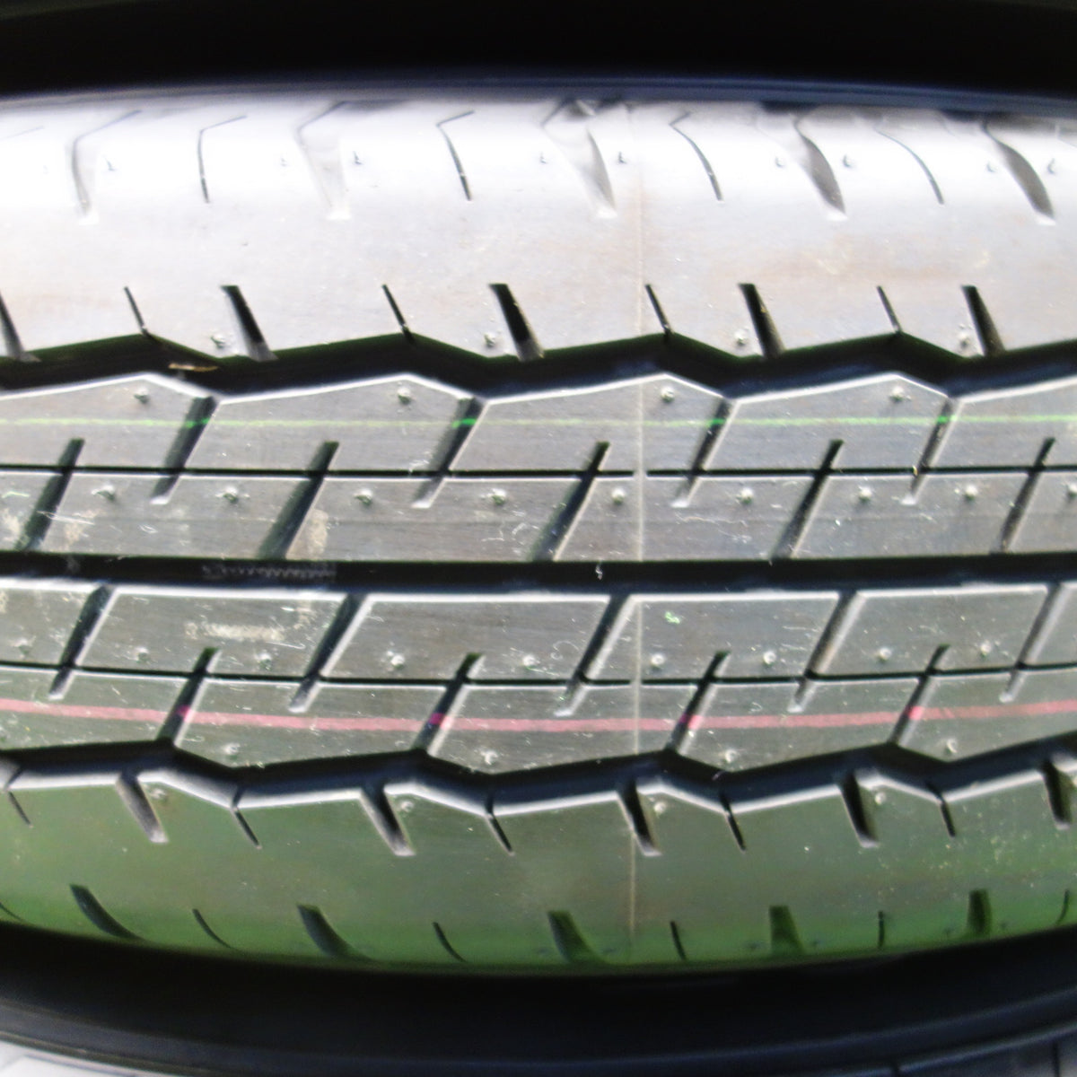 新車外し!25年★トヨタ 200系 ハイエース 純正 スチール 195/80R15 107/105S ダンロップ SP175N 15インチ PCD139.7/6H★5120701KTノ