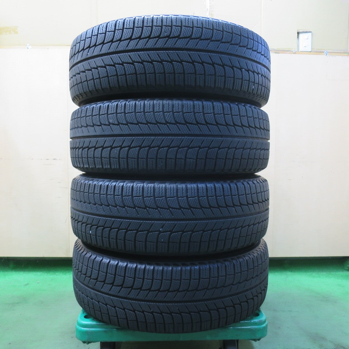 バリ溝!9分★日産 T31 エクストレイル 純正 215/60R17 スタッドレス ミシュラン X-ICE3+ 17インチ PCD114.3/5H★5103105イス