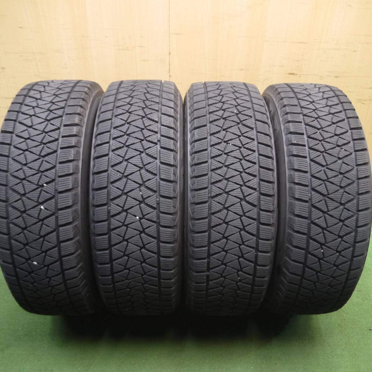 バリ溝!キレイ!9分★スタッドレス 225/65R17 ブリヂストン ブリザック DM-V2 ECO FORME PCD114.3/5H★4032514Hス