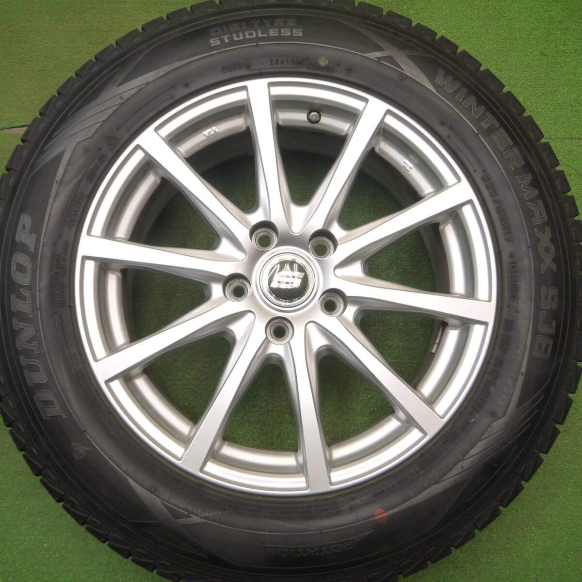バリ溝!キレイ!9分★スタッドレス 225/65R17 ダンロップ ウインターマックス SJ8 STRANGER ストレンジャー 17インチ PCD114.3/5H★5030407Hス