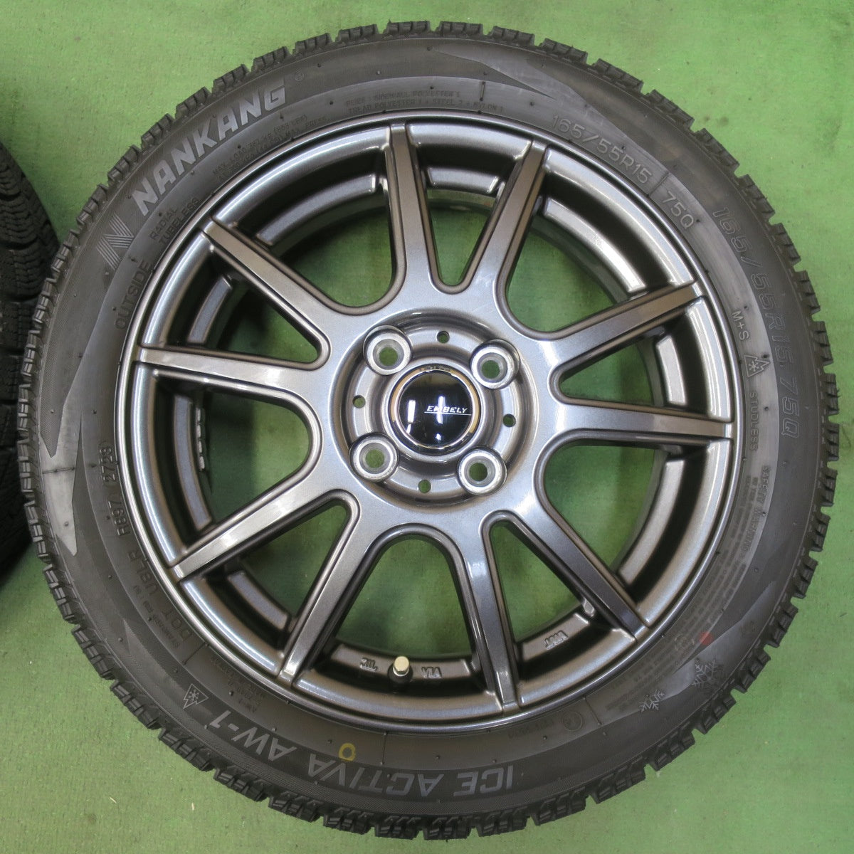 バリ溝!23年!キレイ!9分★スタッドレス 165/55R15 ナンカン アイス アクティバ AW-1 EMBELY 15インチ 軽サイズ 軽自動車 PCD100/4H★5102709イス