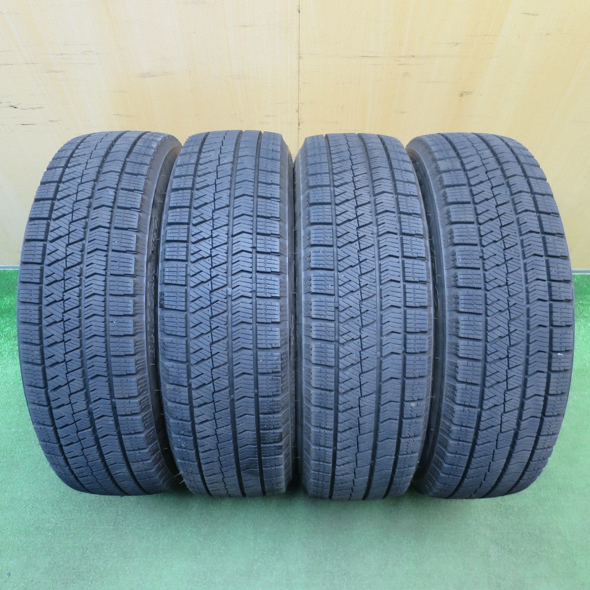 バリ溝!23年!キレイ!9分★スタッドレス 175/65R15 ブリヂストン ブリザック VRX2 BALMINUM BR10 バルミナ 15インチ PCD100/4H★6032907NJス