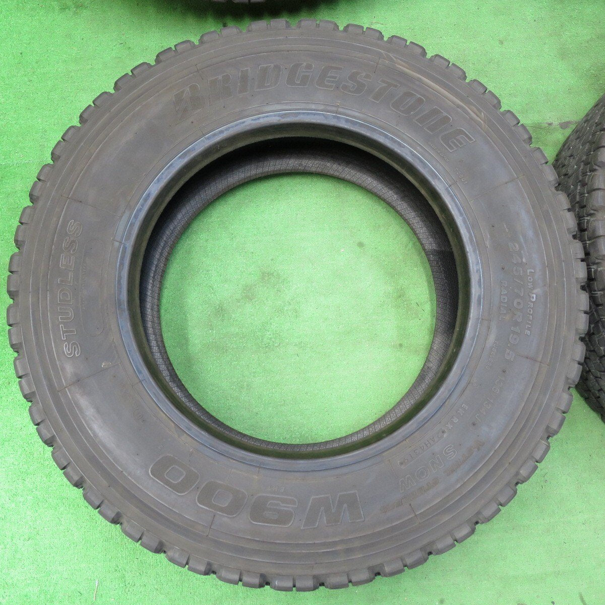 4本価格★トラック タイヤ 245/70R19.5 136/134J スタッドレス ブリヂストン W900 19.5インチ★4080203イスタ