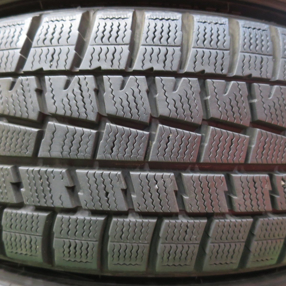 バリ溝!9.5分★ワーゲン 等 MAK DOLOMITI 195/50R16 スタッドレス ダンロップ ウインターマックス WM01 ドロミテ 16インチ PCD100/5H★5011302イス