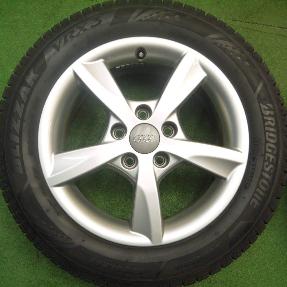 バリ溝!21年!キレイ!9.5分★アウディ A3 8V 純正 205/55R16 スタッドレス ブリヂストン ブリザック VRX3 16インチ PCD112/5H★4122303Hス