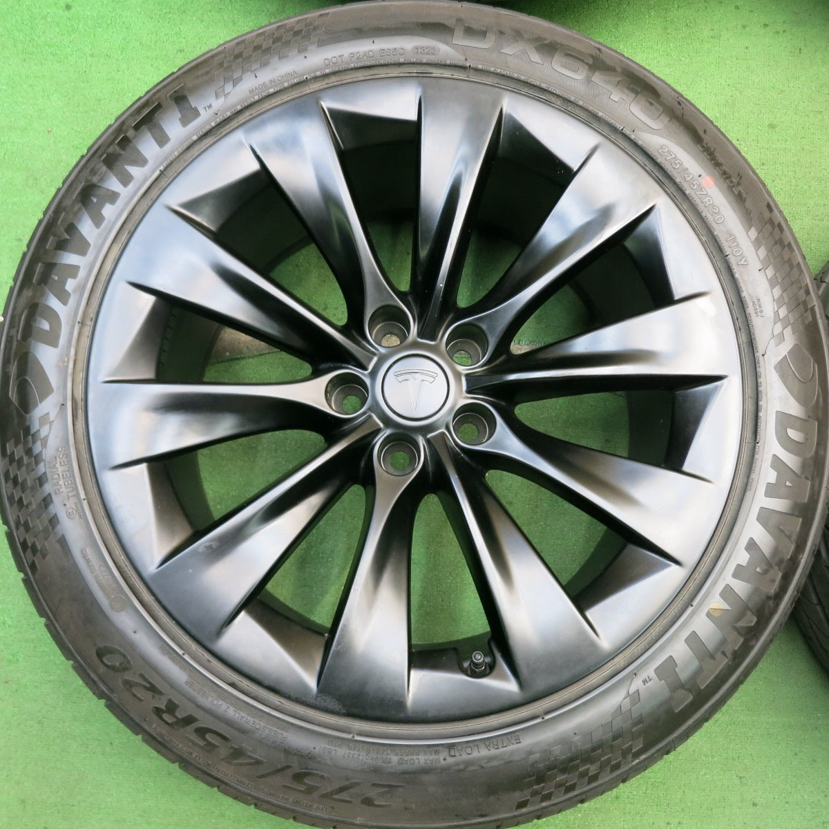 新車外し!タイヤ未使用!23年★テスラ モデルX 純正 255/45R20 275/45R20 ダヴァンティ DX640 20インチ PCD120/5H★5072003HAノ