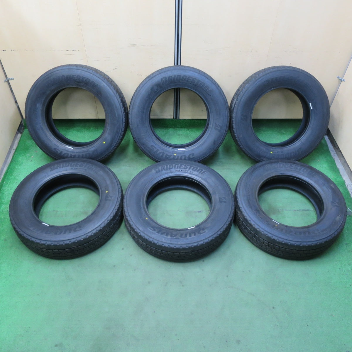 25年!ほぼ未使用!6本★トラック タイヤ 205/70R16 111/109N ブリヂストン デュラビス R207 DURAVIS 16インチ★5071003イノタ