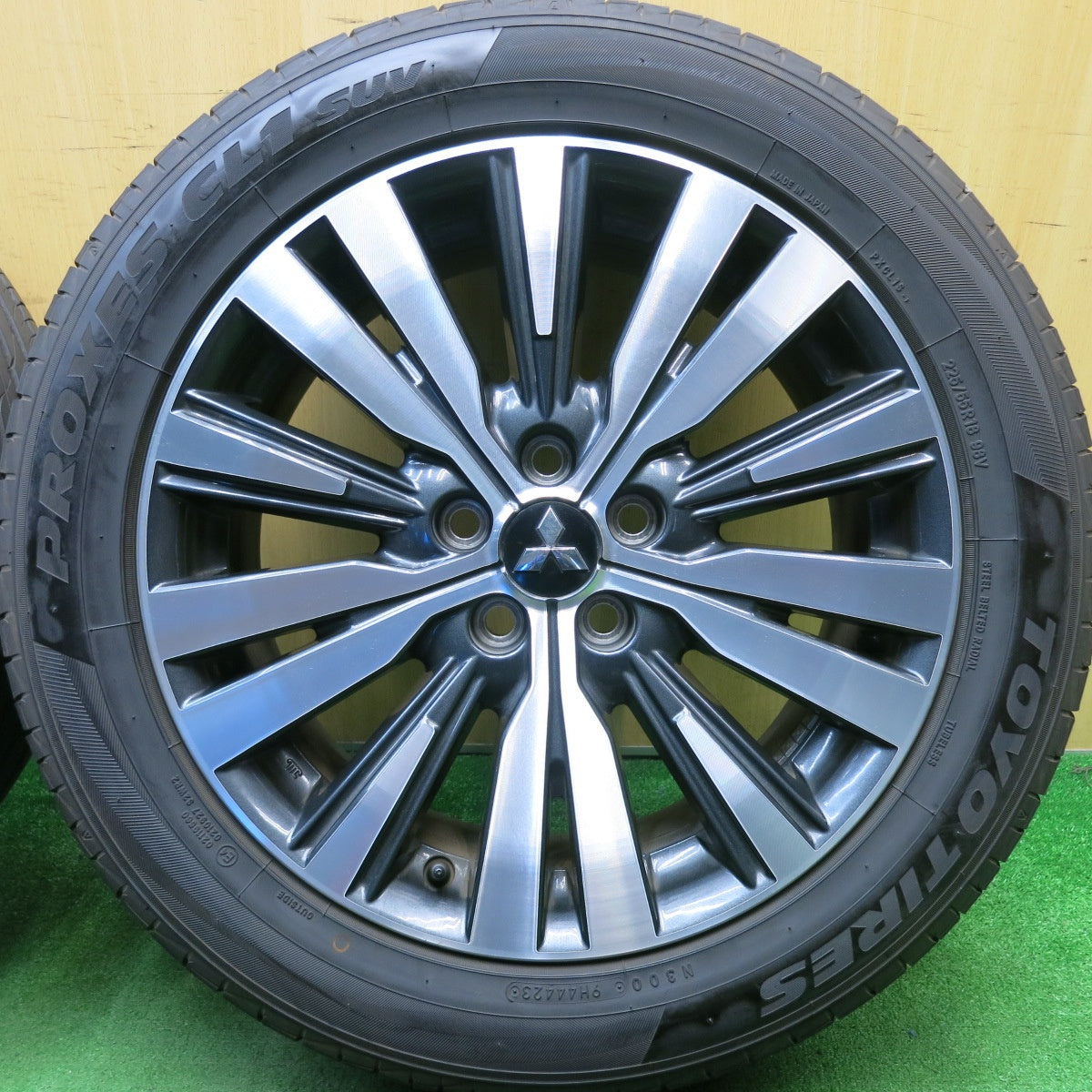超バリ溝!23年!9.5分以上★三菱 アウトランダー 純正 225/55R18 トーヨー プロクセス CL1 SUV 18インチ PCD114.3/5H★5051807HAノ