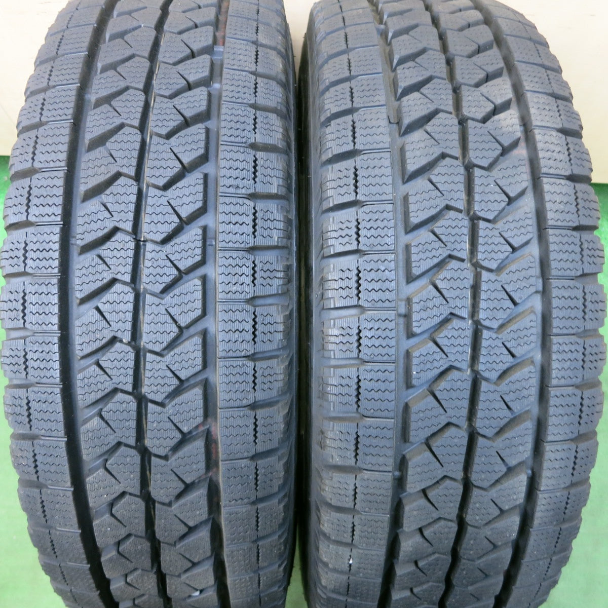タイヤほぼ未使用!23年!2本★トラック 225/60R17.5 116/114N スタッドレス ブリヂストン ブリザック W979 TOPY スチール 127-9CS PCD222.25/6H★5060304ナス